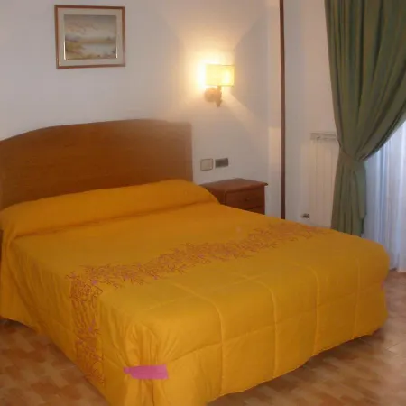 Elena María Hotel